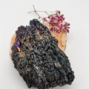 Pfauenerz Rohstück – Buntes Kraftpaket aus der Tiefe der Erde