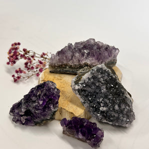 Amethyst Cluster – dein Lichtkristall für Ruhe, Klarheit & spirituelle Tiefe