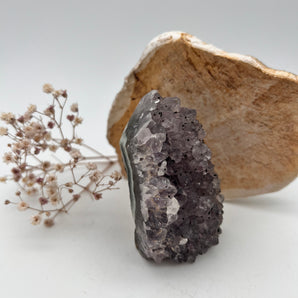 Amethyst Cluster – Ruhepol & Lichtquelle deiner Seele