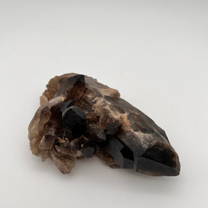 Rauchquarz – Erdender Schutzstein im Rohzustand