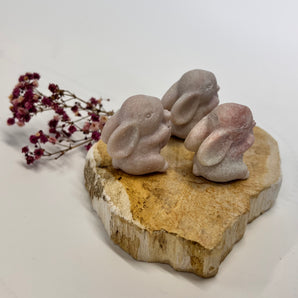 Pink Opal Häschen mit Möhre – dein Herzchen-Begleiter für Liebe, Geborgenheit & innere Heilung