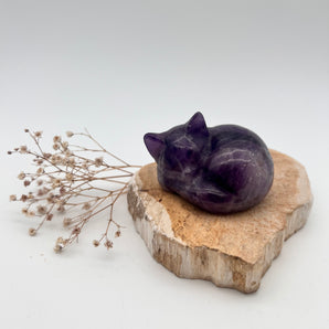 Amethyst Kätzchen – Intuition, Geborgenheit & Seelenfrieden