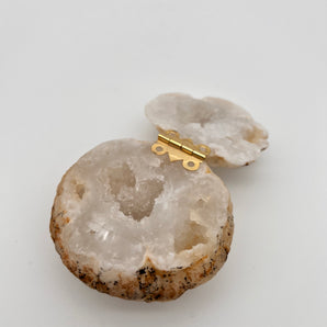 Quarz-Geode zum Öffnen – Naturschatz mit Geheimnis