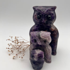 Eulenfamilie aus Amethyst – Weisheit & Schutz in violetter Harmonie 1