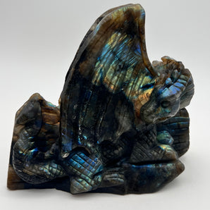 Flashy Labradorit Drache – Torhüter zwischen den Welten (Einzelstück)