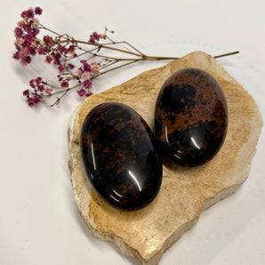 Mahagoni Obsidian Handstein – dein Erdungsbegleiter für Schutz, Stärke & innere Klarheit