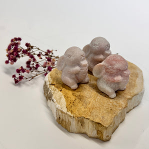 Pink Opal Häschen mit Möhre – dein Herzchen-Begleiter für Liebe, Geborgenheit & innere Heilung