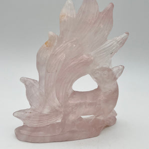 Neunschwänziger Fuchs aus Rosenquarz – Magie der Anziehung & Liebe