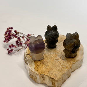 Fluorit Labubu – dein magischer Begleiter für Klarheit, Schutz & innere Ordnung