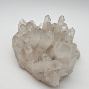 Naturbelassener Bergkristall – Lichtbringer & Energiefeld