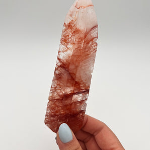 Feuerquarz / Red Healer Federn – Vitalität, Schutz & Erneuerung